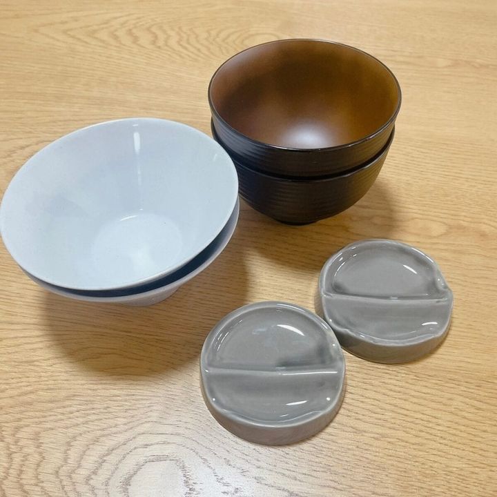 Standard Products（スタンダードプロダクツ）のおすすめ食器 ＜カコミ 茶碗 ホワイト￥550＞ ＜会津塗 筋目汁椀￥330＞ ＜箸とカトラリーが置ける薬味皿￥330＞