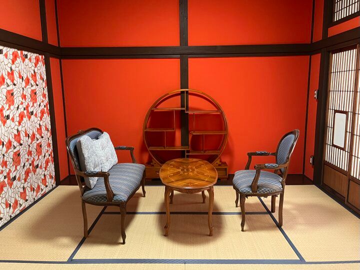 昭和レトロな雰囲気がすてき♪商家をリノベーションした1日1組限定のゲストハウス「AKAHIGE丸亀」 