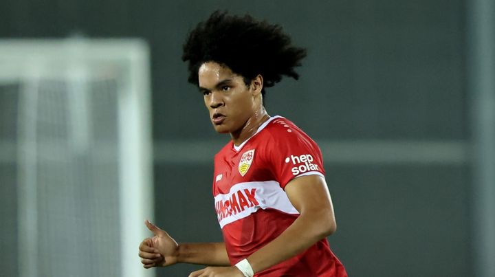 20歳チェイス・アンリ、CLレアル・マドリー戦に先発か！シュトゥットガルト監督が可能性示唆