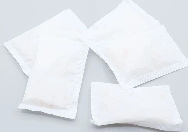 ダイソー くり返し使える乾燥剤（20g×5個）