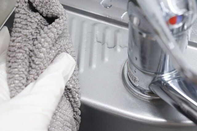 セリア らくらくお掃除 でこぼこクロス 使用例 蛇口回り