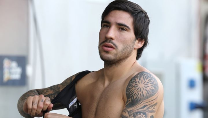 ギャンブル依存症だったトナーリ、人生の闇を告白…「心を閉ざし、誰とも話さなかった」