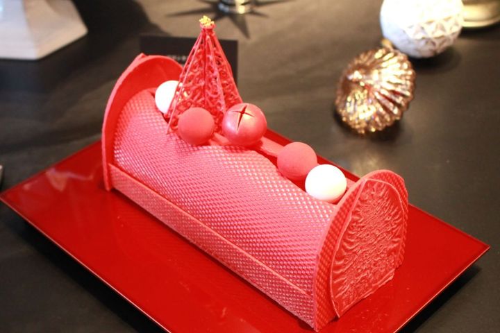 「フロマージュ・ルバーブ」横18cm、縦7,5cm、高さ6,5cm 6500円 