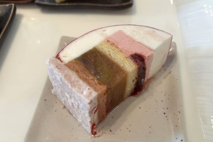 フロマージュ・ルバーブ断面