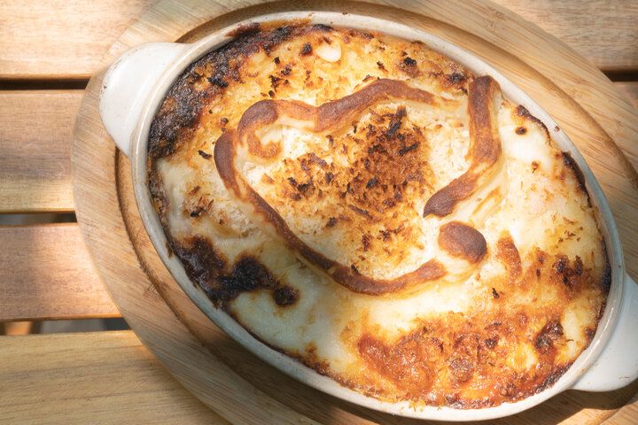 美瑛の大地の恵みを一皿で！森の中のグラタン専門店「VIVA食堂」