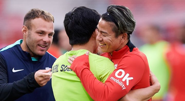 久保建英vs浅野拓磨 「極東のサムライ対決」にスペインも注目！久保の現地採点が辛めになったワケ