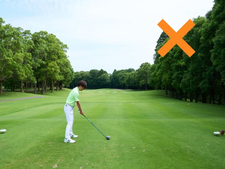 右に曲げたくないとき「左に立つのはNG」？その理由を解説