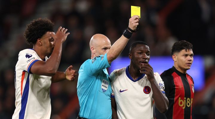 1試合最多のイエローカード14枚でSNS炎上…アンソニー・テイラー主審、週末のプレミアリーグ担当から外れる