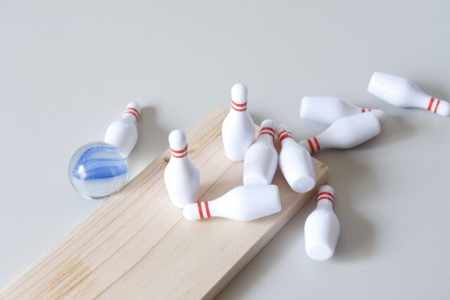 セリア 卓上ボウリング おもちゃ