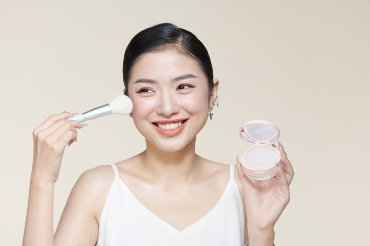 ツヤが長持ち＆崩れない！40・50代が今使いたいフェイスパウダー3つ