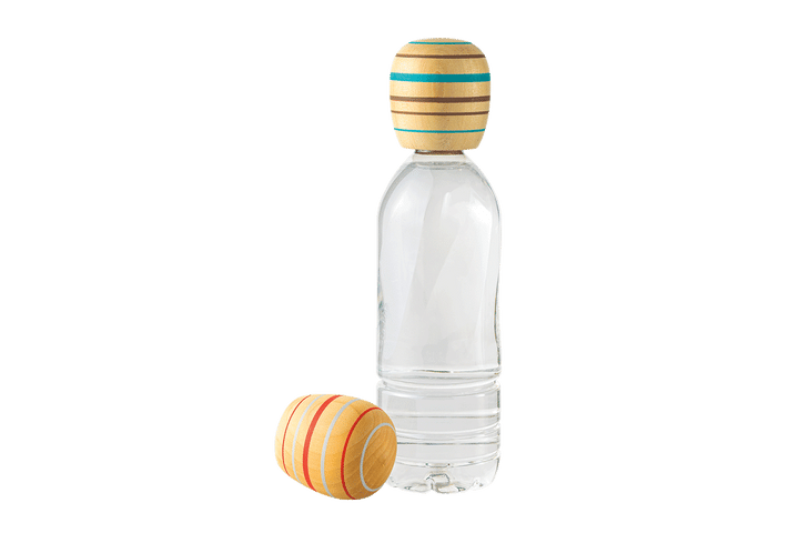 〈East Japan Project（EJP）〉のペットボトルキャップ