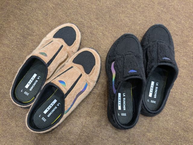 2足のブラッシュミュールスニーカー