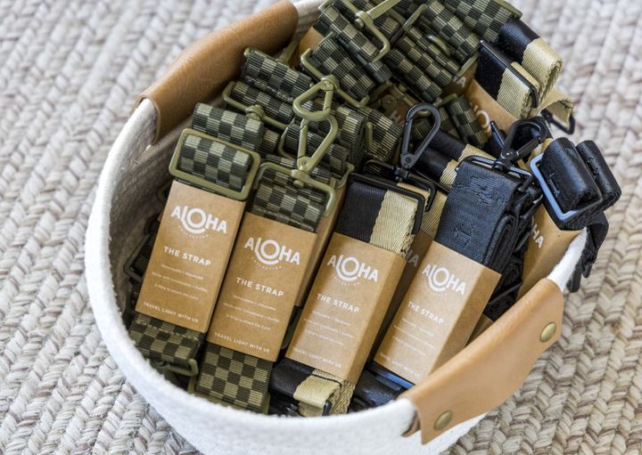 「ザ・ストラップ」各$24