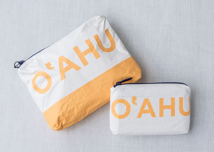 「オアフ24・ポーチ」左：スモール $34、右：ミニ$24 