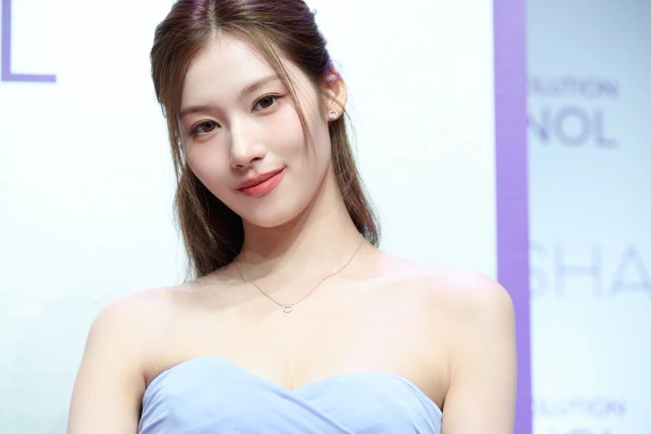 TWICE（トゥワイス）SANA