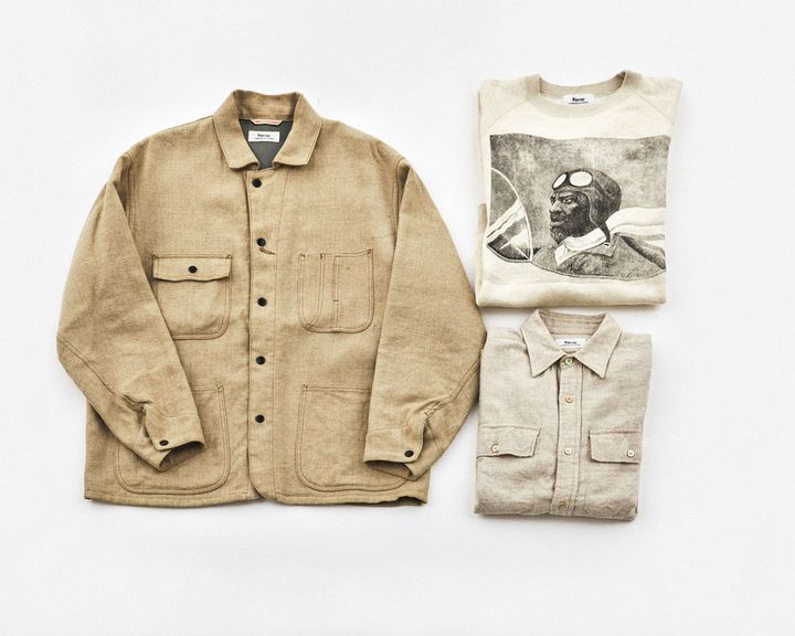 オートミール色のジャケット、やスウェット