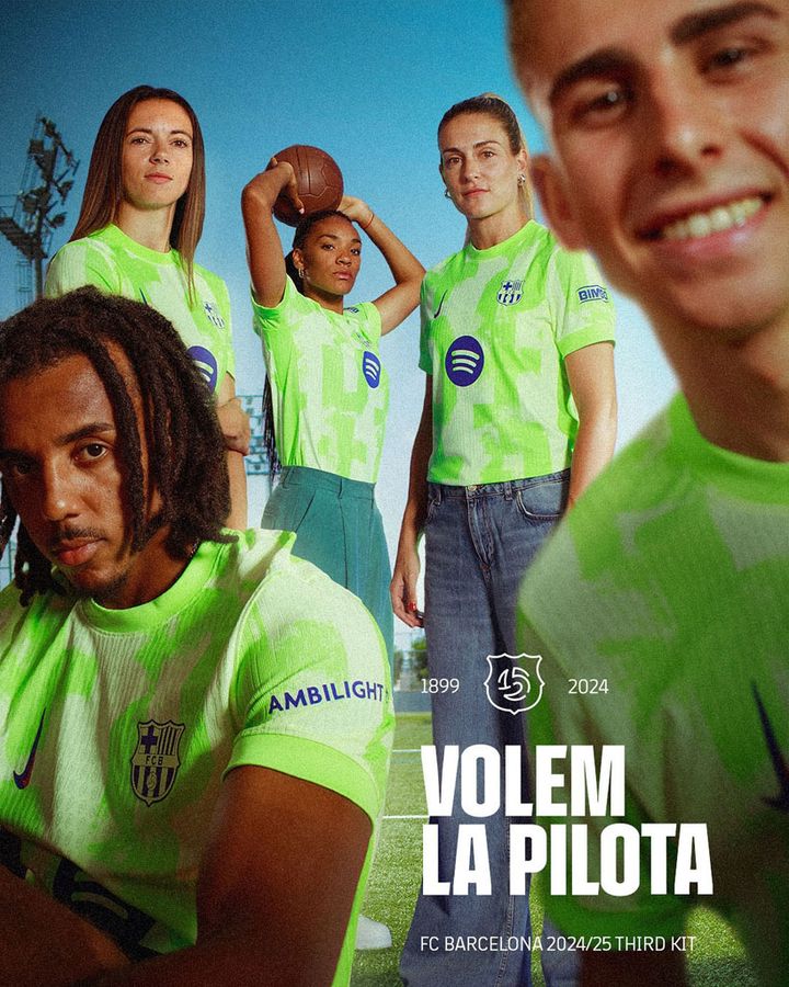 バルセロナ、鮮やかグリーンの新ユニフォームを発表！驚きの「性別記号」で女子サッカーを称えるデザイン