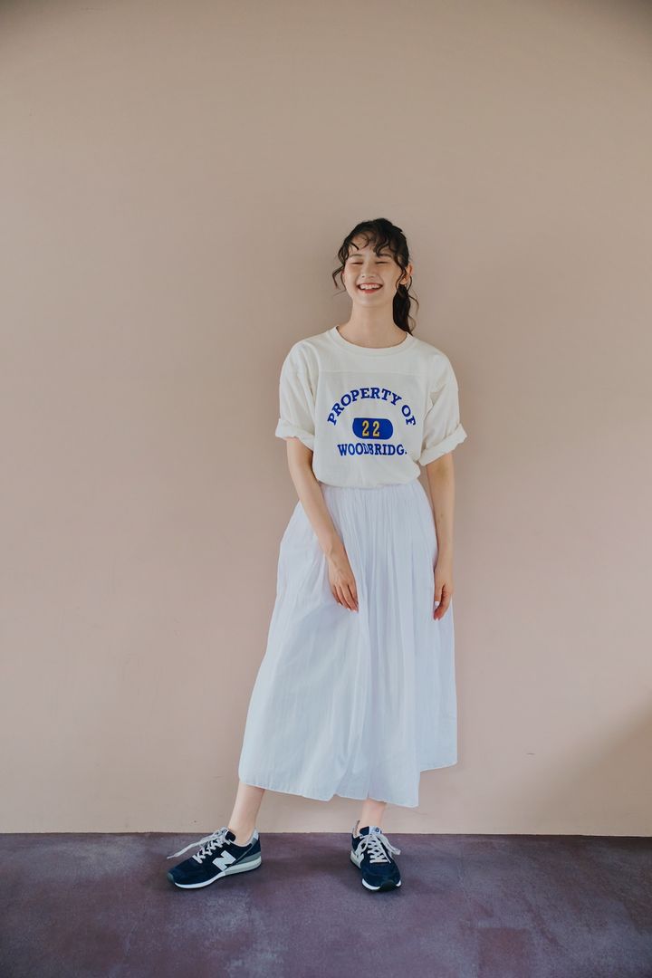 まだ暑いからこそ！秋にもおすすめ、白アイテムが主役のスタイル15選