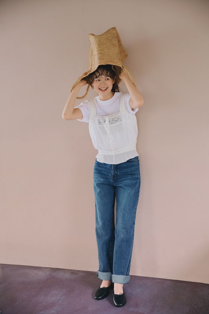 まだ暑いからこそ！秋にもおすすめ、白アイテムが主役のスタイル15選