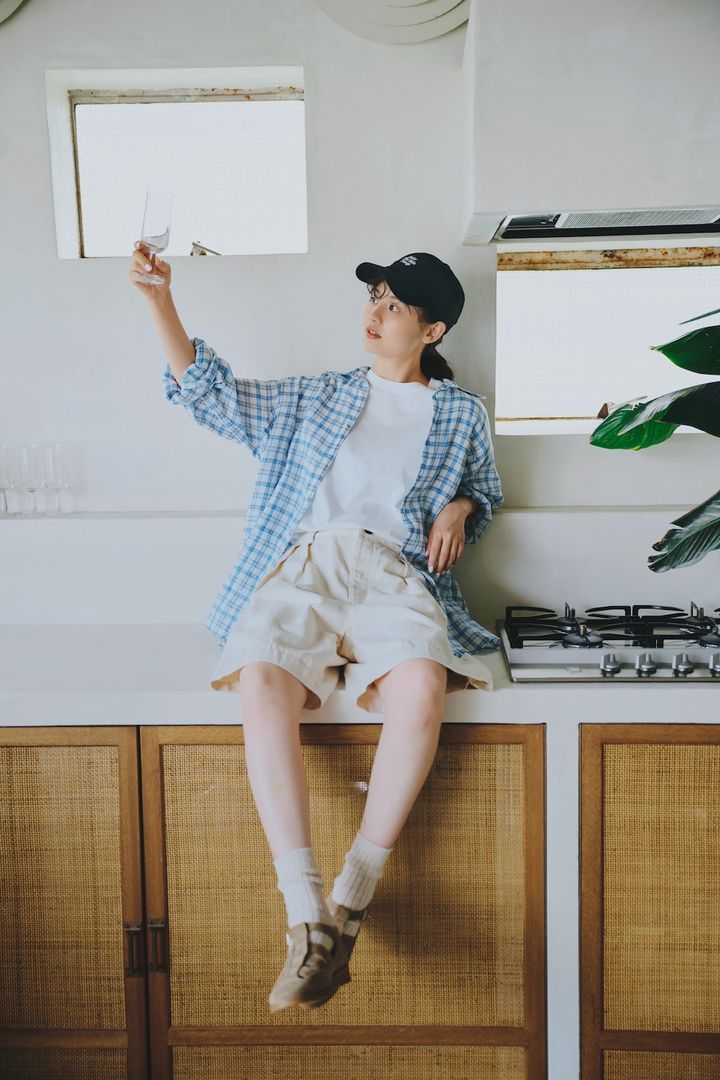 まだ暑いからこそ！秋にもおすすめ、白アイテムが主役のスタイル15選