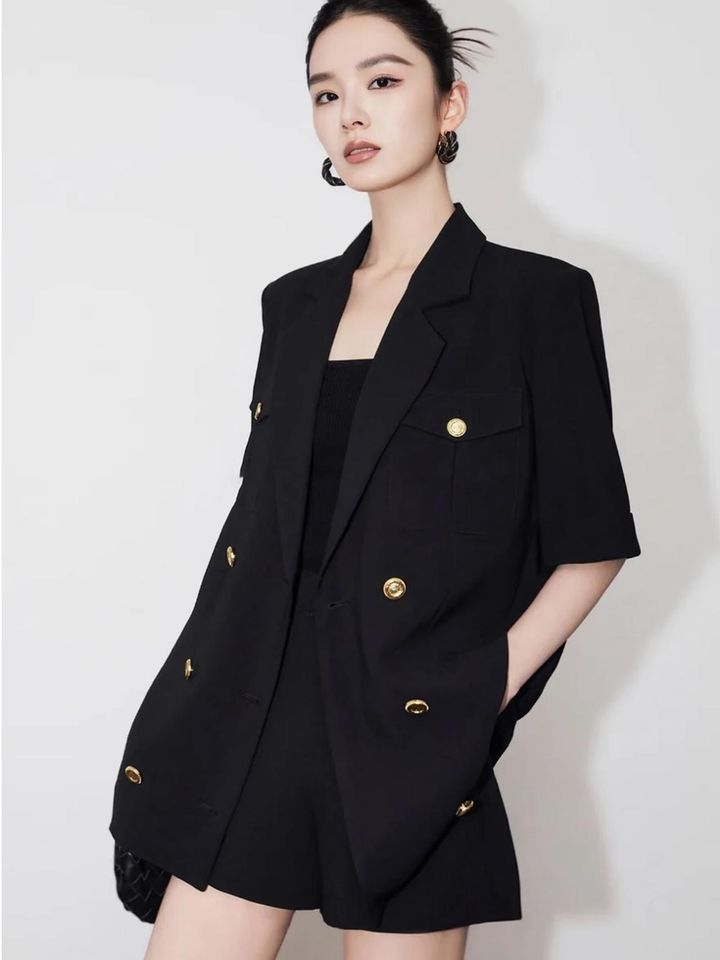 画像: ウエストチェーンテーラードジャケット ¥20,560 n-frame.online