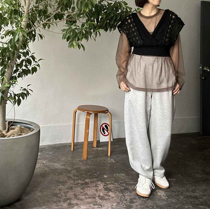 画像4: 【UNIQLO：C】スウェットワイドパンツ¥3,990 www.uniqlo.com