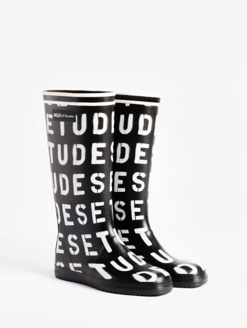 170「＋1」周年を迎える《エーグル》から、8組のサプライズゲストを招いたコラボブーツが171足限定で発売