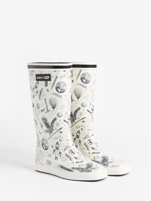 170「＋1」周年を迎える《エーグル》から、8組のサプライズゲストを招いたコラボブーツが171足限定で発売