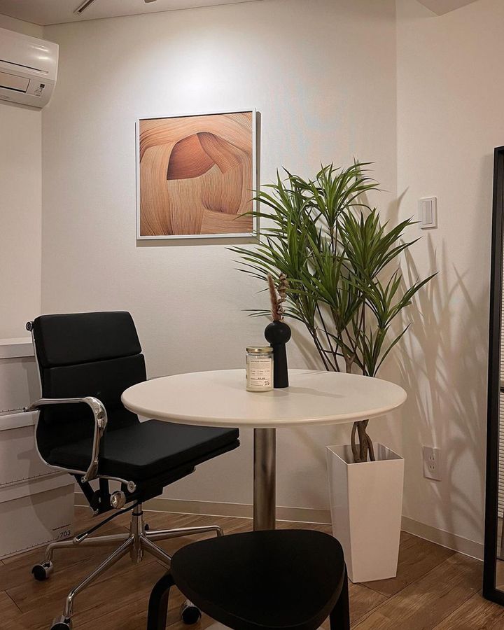 モノが少なくて、超シンプル！おしゃれな一人暮らしのインテリア3選