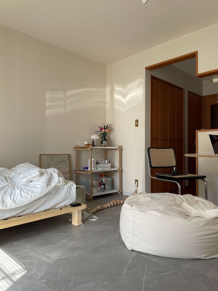 モノが少なくて、超シンプル！おしゃれな一人暮らしのインテリア3選