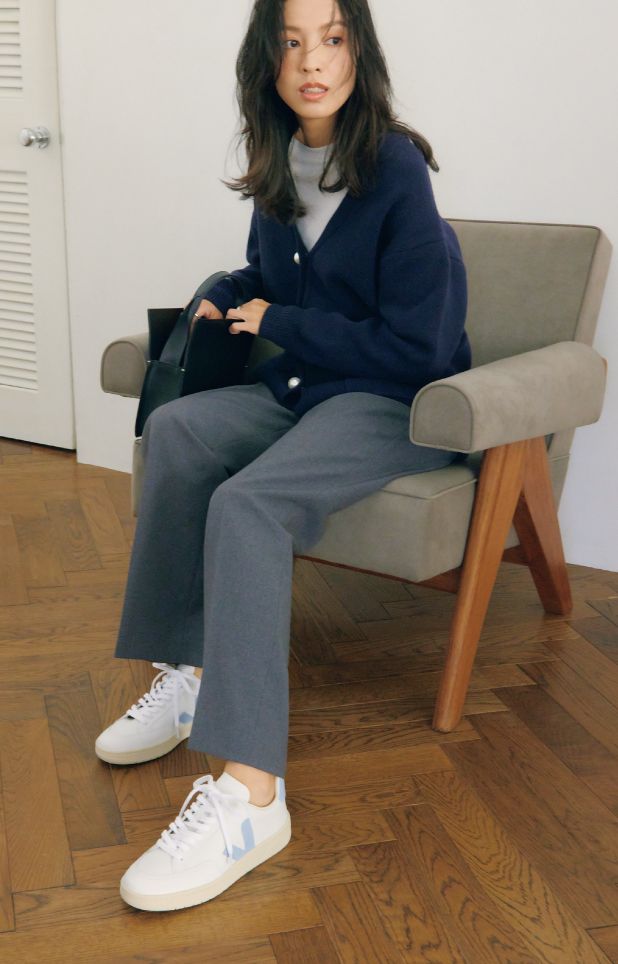 VEJAのスニーカーコーデ