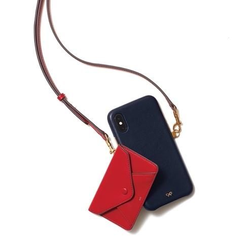 ママの運動会コーデ 便利小物・ANYA HINDMARCHのスマホショルダー