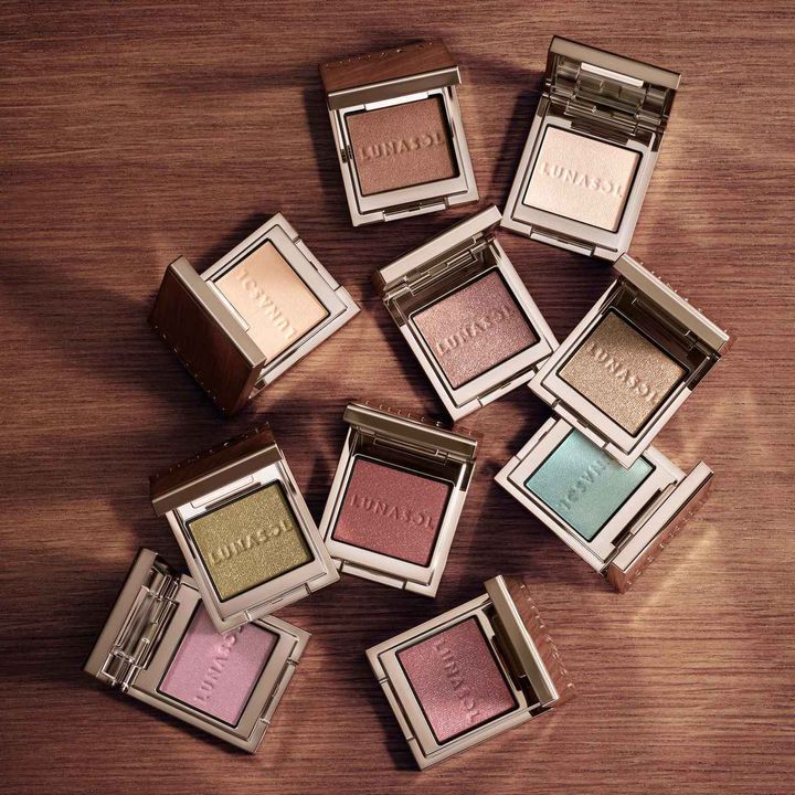 画像: 【ルナソル】「ルナソル モノアイカラーレーション」全10色（うち限定2色） ￥3,520（税込）