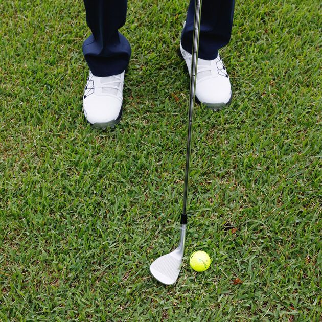 砲台グリーンに寄せるなら「左足体重」「重心移動ゼロ」でうまくいく！