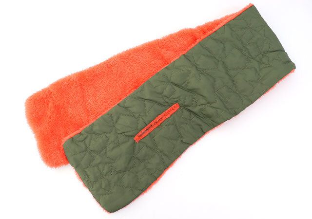 ダイソーのTGCコラボのマフラー Scarf