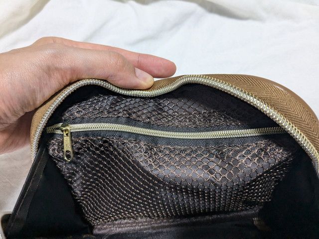 スクエアショルダーバッグファスナーポケット