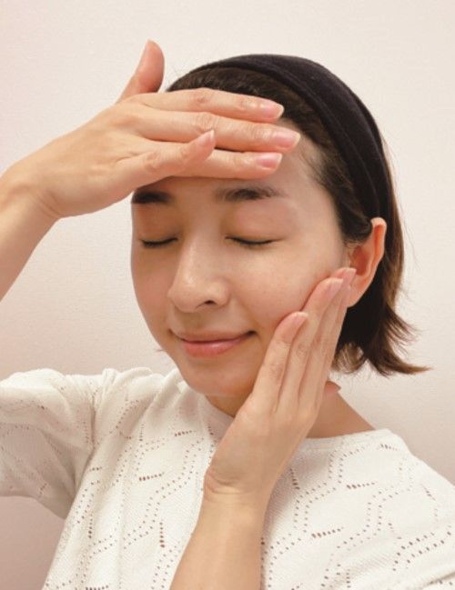 1本で化粧水、乳液、美容液、化粧下地の4役のスキンケア カナデル「ジュレローション」お試し