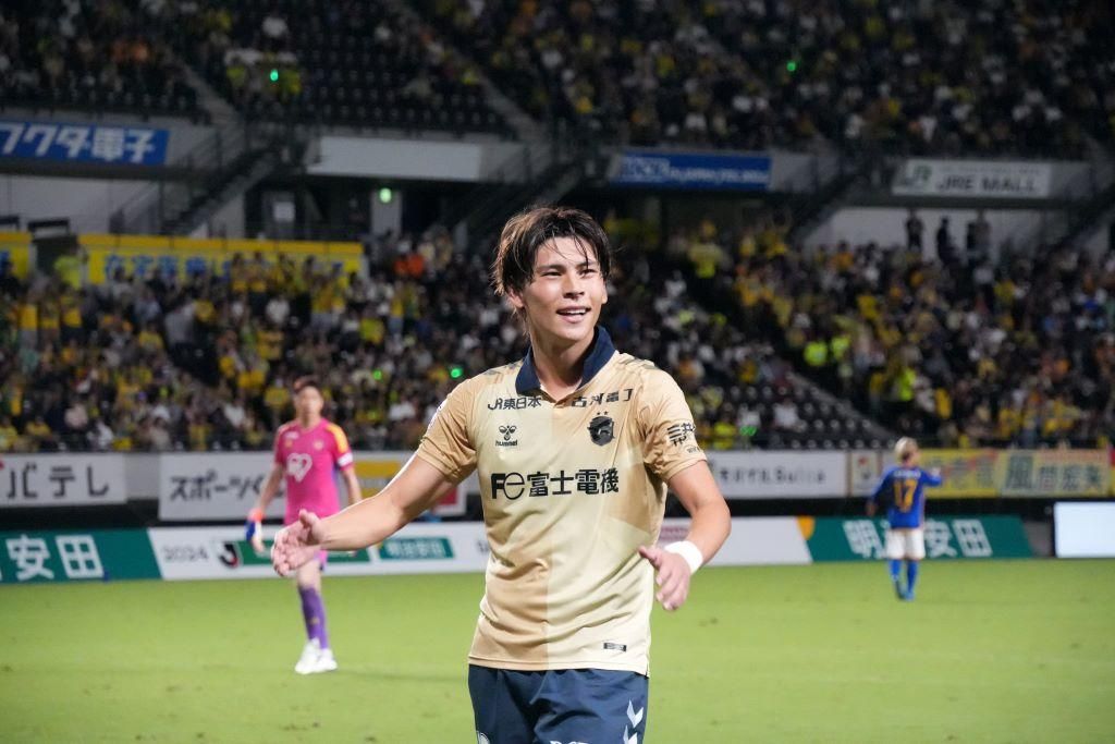ジェフユナイテッド千葉ユニフォーム　小森飛絢 No.41 2XO 小森 飛絢｜2023｜トップチーム｜チーム｜ジェフユナイテッド