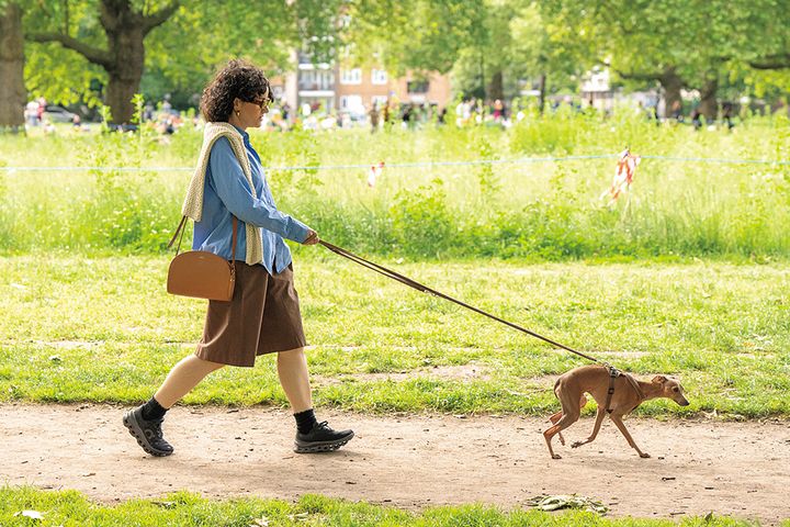 秋コーデの参考になる！ロンドンガールとパリジェンヌの着こなし4選