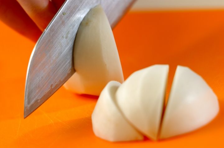 カブの白みそ椀の作り方1