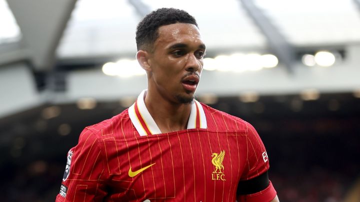 リヴァプールDFアーノルド、225億円でナント買収説…「全部デタラメ、誰なんだ」とオーナーが完全否定