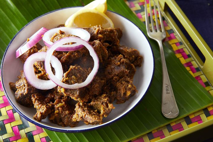 食べ応えあるスパイシーな本格羊料理“チュッカ・マトン”