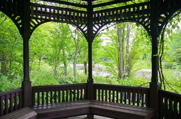 日差しを避けるガゼボもあります