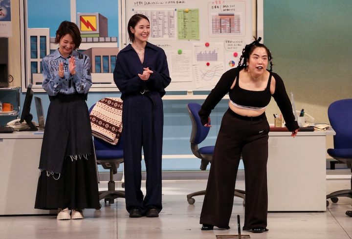 ゆりやん＆唐田えりか＆剛力彩芽、吉本新喜劇にまさかの乱入！ “極悪劇場”の狼煙をあげる