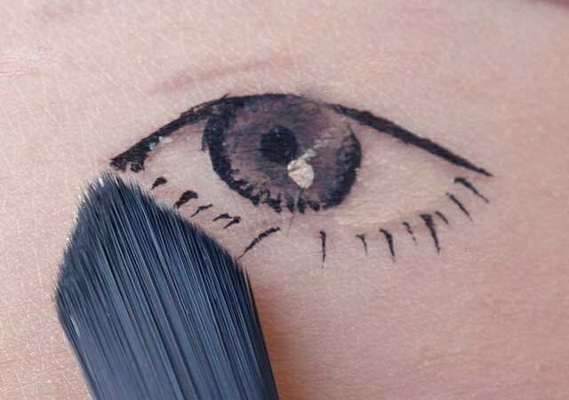 ダイソーのクマ隠しに使えるUGT コンシーラーブラシ 07c