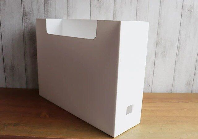 ダイソーのファイルボックス（A4）1