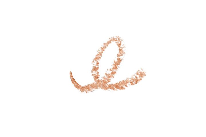 画像: 05 Kanata ＜彼方＞ イエローニュアンスの効いた、キャメルオレンジブラウン。さっとひと塗りでこなれた雰囲気を作れます。やわらかな影で唇の形を美しく。