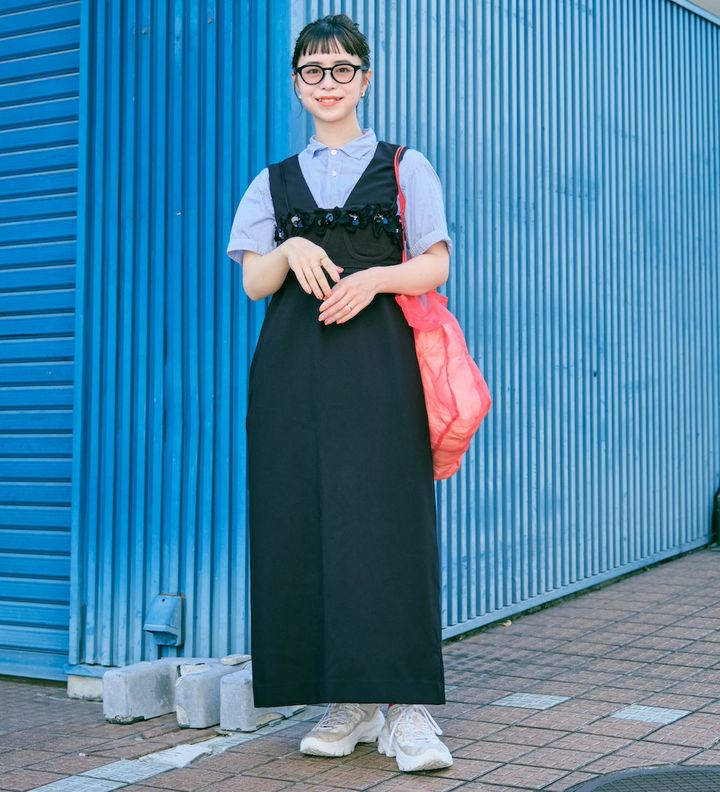 メガネ好きなあの子、こだわりの選び方は？顔のカタチや服装に合わせてみる