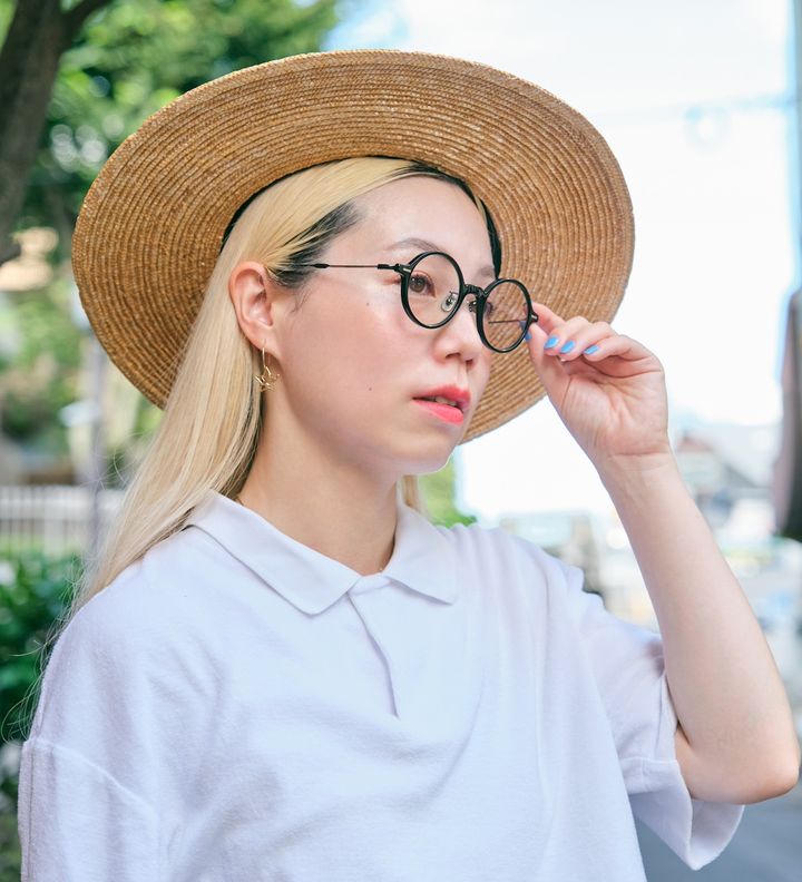 メガネ好きなあの子、こだわりの選び方は？顔のカタチや服装に合わせてみる