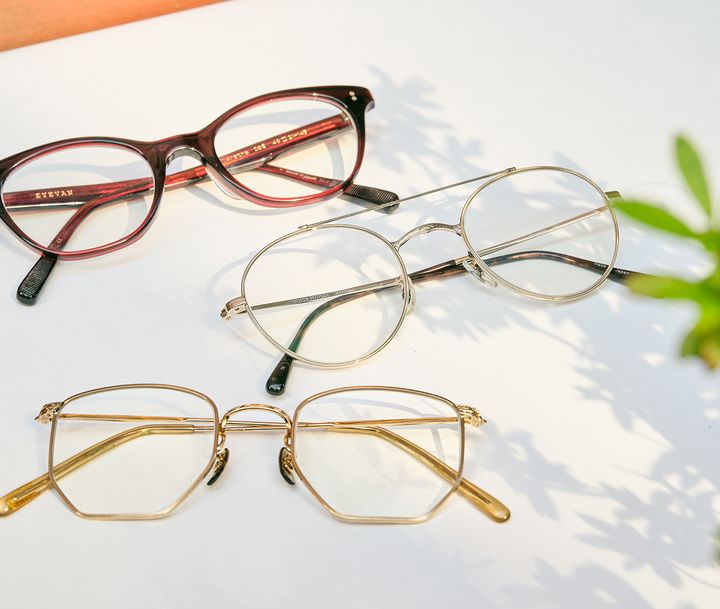 メガネ好きなあの子、こだわりの選び方は？顔のカタチや服装に合わせてみる